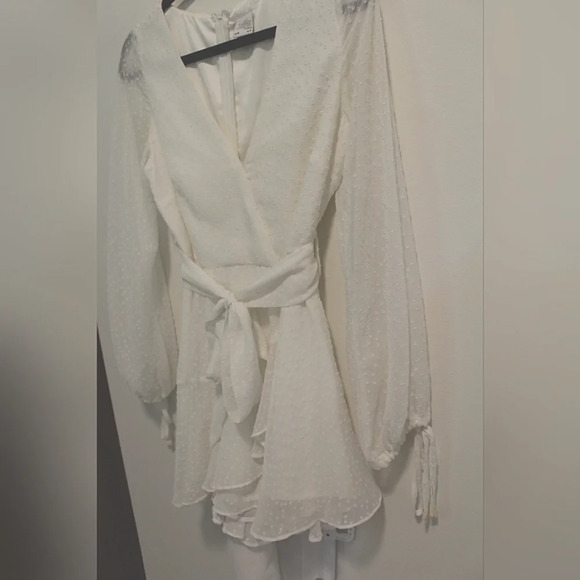 C - Selfie Leslie Shari Hill Spot Chiffon Dress in white - Picture 7 of 8
